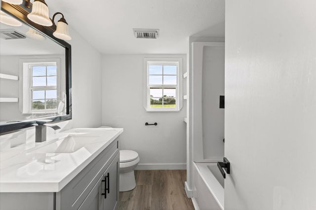 254 Independence Parkway N, Baytown, TX 77520