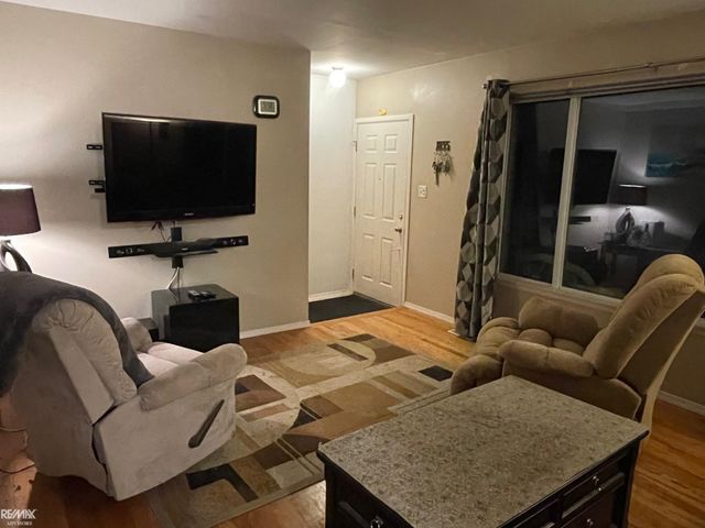 30607 Glenwood Circle, Warren, MI 48088