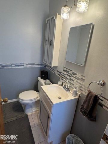 30607 Glenwood Circle, Warren, MI 48088