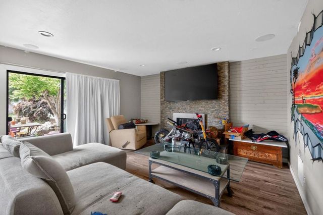 124 Hebard Street, Santa Cruz, CA 95060