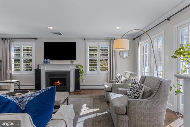 1012 WALTHAM RD, Berwyn, PA 19312