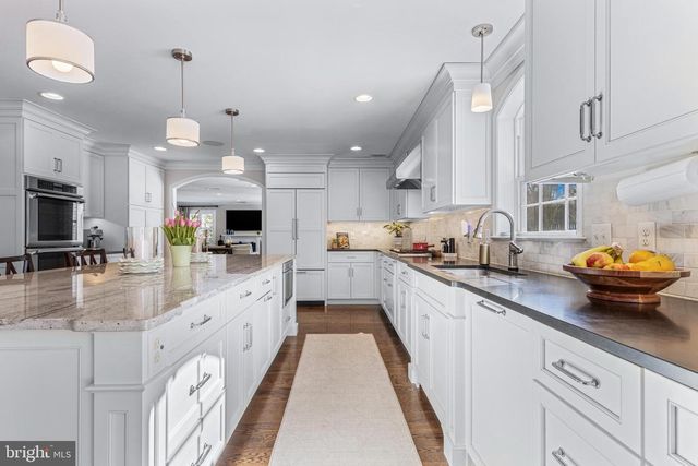 1012 WALTHAM RD, Berwyn, PA 19312