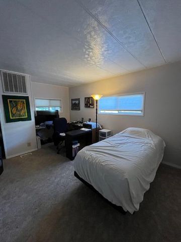 445 Ashwood Drive, Grants Pass, OR 97526