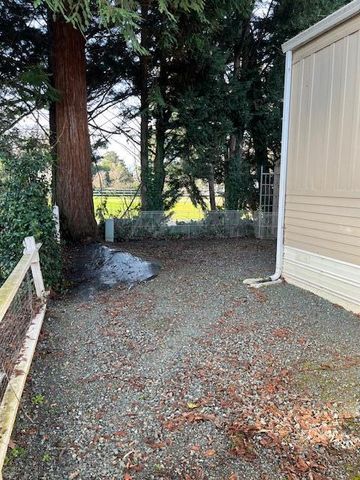 445 Ashwood Drive, Grants Pass, OR 97526