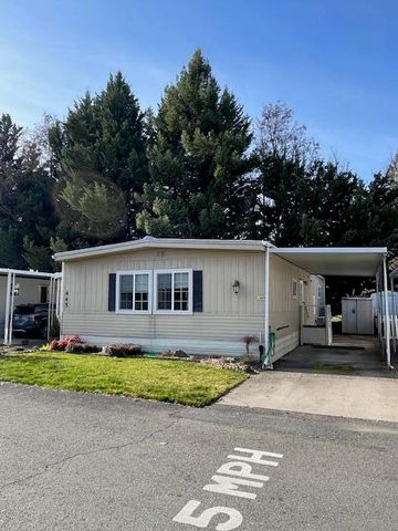 445 Ashwood Drive, Grants Pass, OR 97526