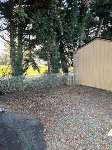 445 Ashwood Drive, Grants Pass, OR 97526