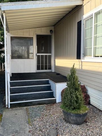 445 Ashwood Drive, Grants Pass, OR 97526