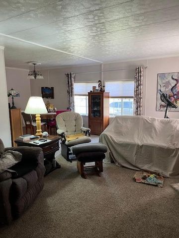 445 Ashwood Drive, Grants Pass, OR 97526