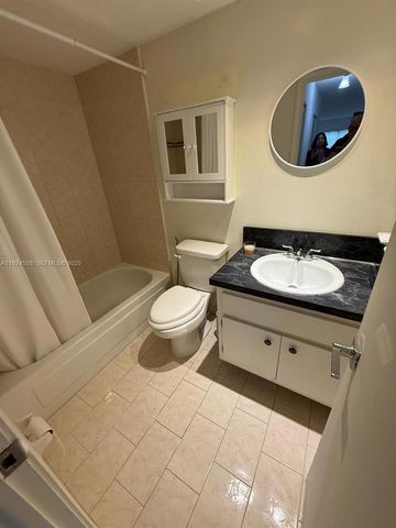 8101 SW 72 AV 214W, Miami, FL 33143