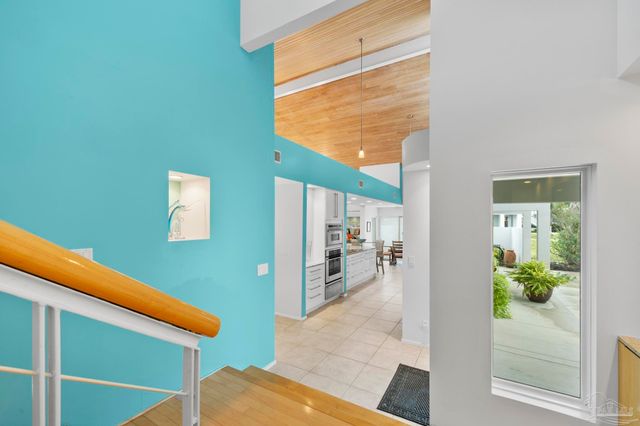 208 Sabine Dr, Pensacola Beach, FL 32561