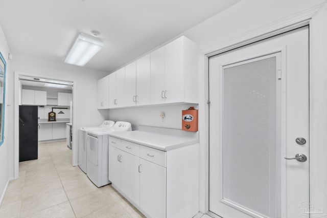 208 Sabine Dr, Pensacola Beach, FL 32561