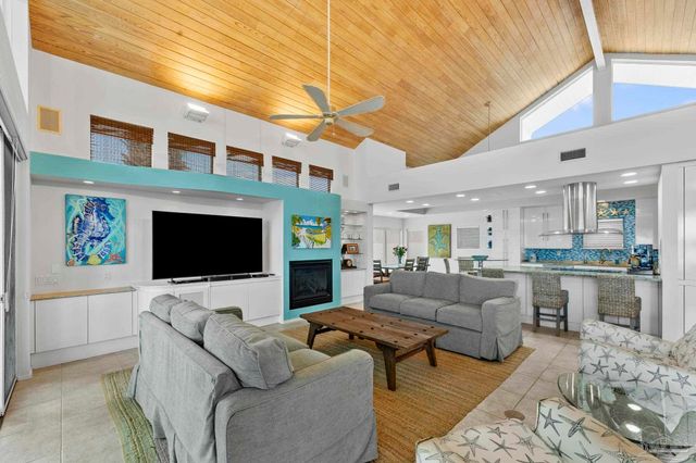 208 Sabine Dr, Pensacola Beach, FL 32561