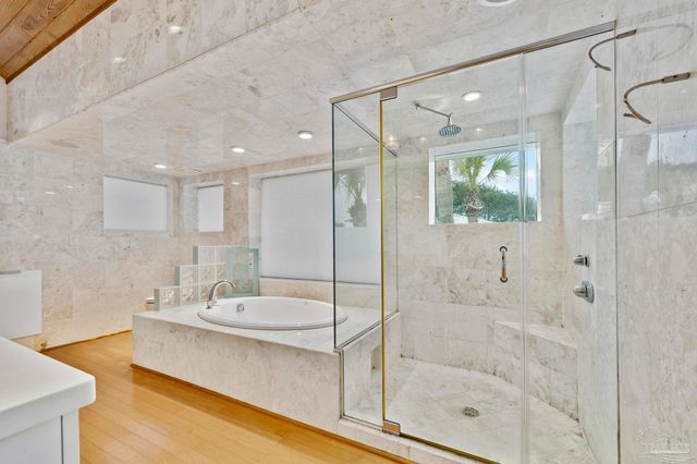 208 Sabine Dr, Pensacola Beach, FL 32561