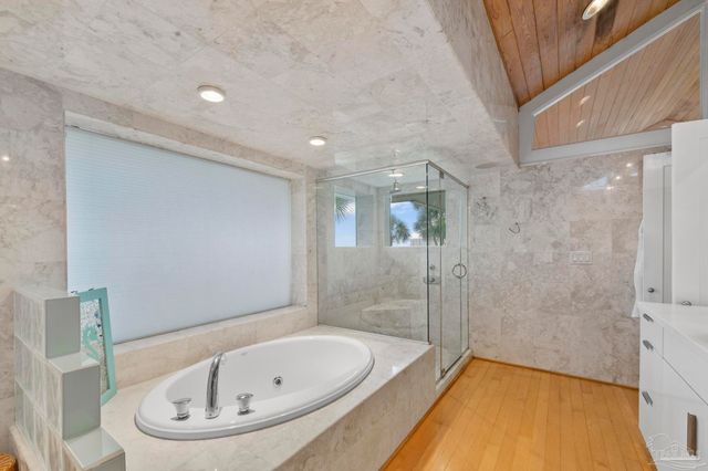 208 Sabine Dr, Pensacola Beach, FL 32561