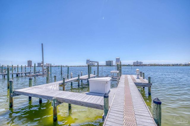 208 Sabine Dr, Pensacola Beach, FL 32561
