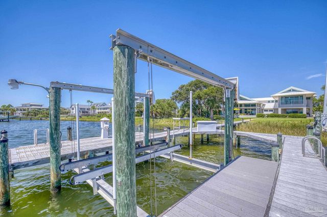 208 Sabine Dr, Pensacola Beach, FL 32561