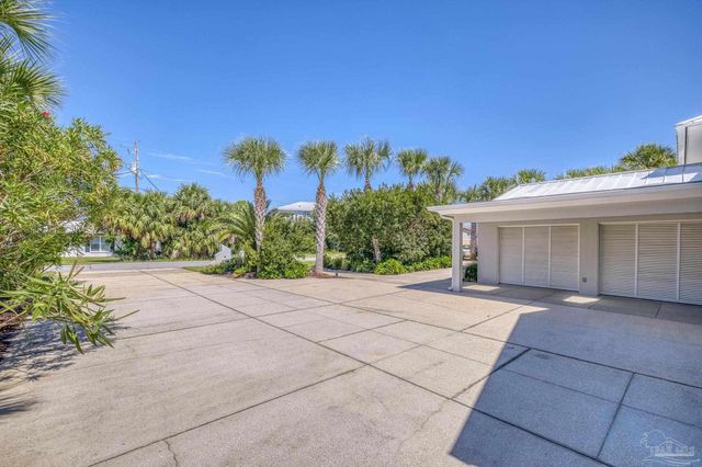 208 Sabine Dr, Pensacola Beach, FL 32561