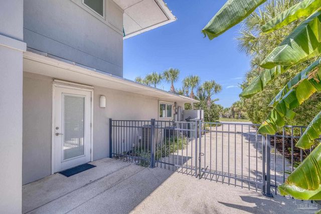 208 Sabine Dr, Pensacola Beach, FL 32561
