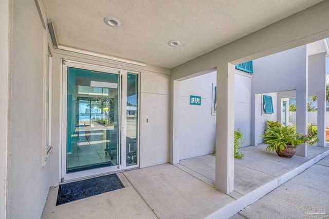 208 Sabine Dr, Pensacola Beach, FL 32561