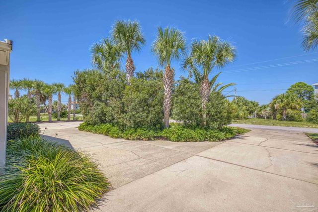 208 Sabine Dr, Pensacola Beach, FL 32561