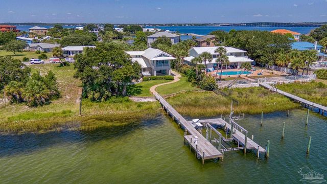 208 Sabine Dr, Pensacola Beach, FL 32561