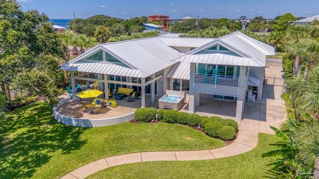 208 Sabine Dr, Pensacola Beach, FL 32561
