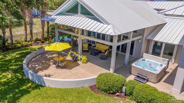 208 Sabine Dr, Pensacola Beach, FL 32561