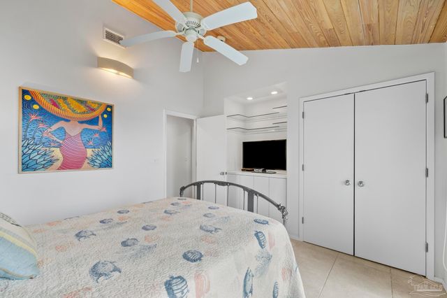 208 Sabine Dr, Pensacola Beach, FL 32561