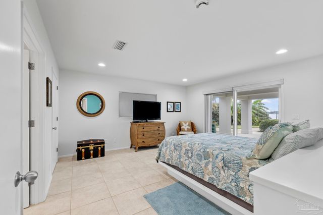 208 Sabine Dr, Pensacola Beach, FL 32561