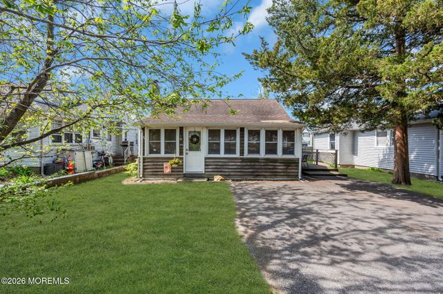 20 Pinehurst Road, Brick, NJ 08723