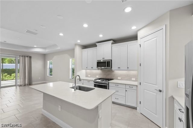 2373 Ariane DR, Naples, FL 34112