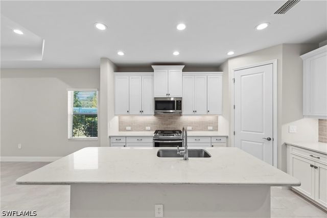 2373 Ariane DR, Naples, FL 34112