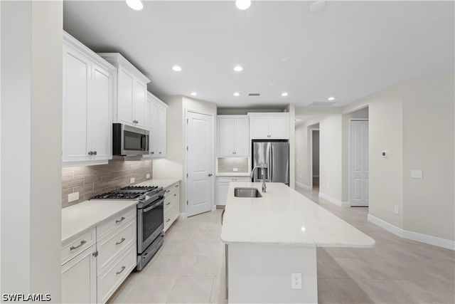 2373 Ariane DR, Naples, FL 34112
