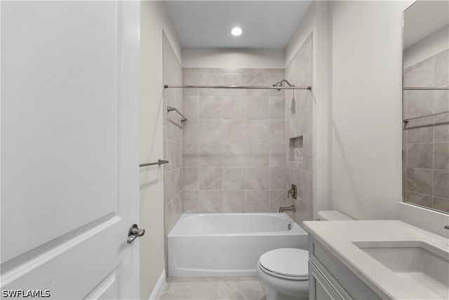2373 Ariane DR, Naples, FL 34112