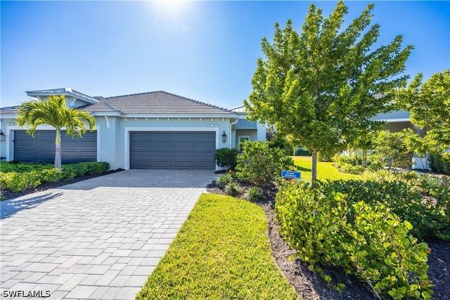 2373 Ariane DR, Naples, FL 34112