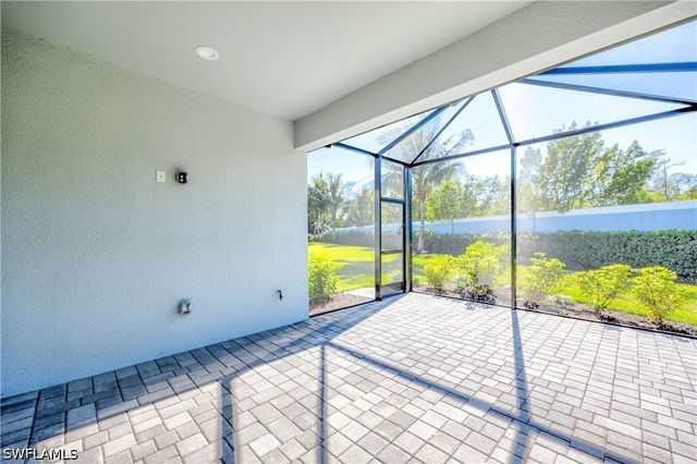 2373 Ariane DR, Naples, FL 34112