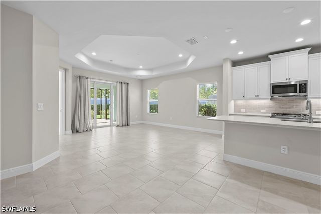 2373 Ariane DR, Naples, FL 34112