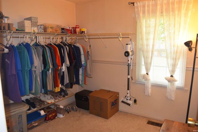 811 Hartford Court, Evansville, IN 47710