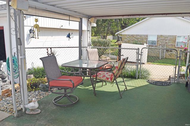 811 Hartford Court, Evansville, IN 47710