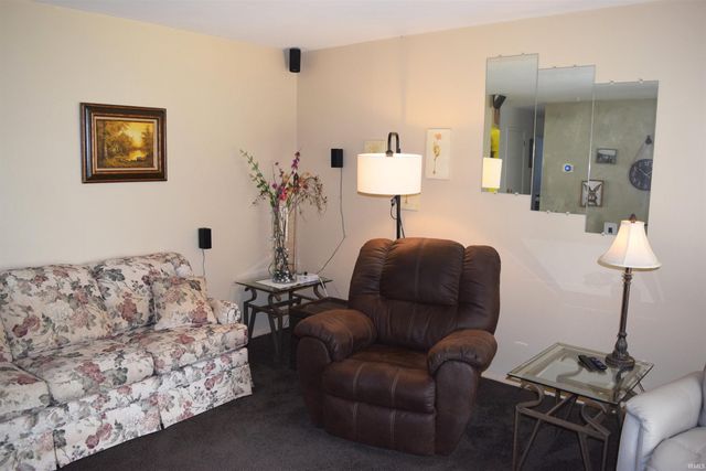 811 Hartford Court, Evansville, IN 47710