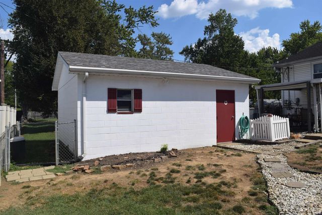 811 Hartford Court, Evansville, IN 47710