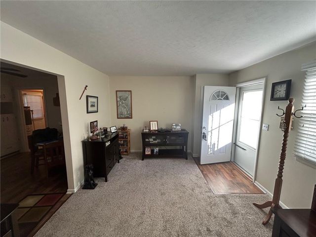 1833 N Cedar Street, Nevada, MO 64772