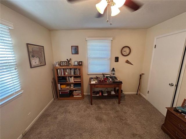 1833 N Cedar Street, Nevada, MO 64772