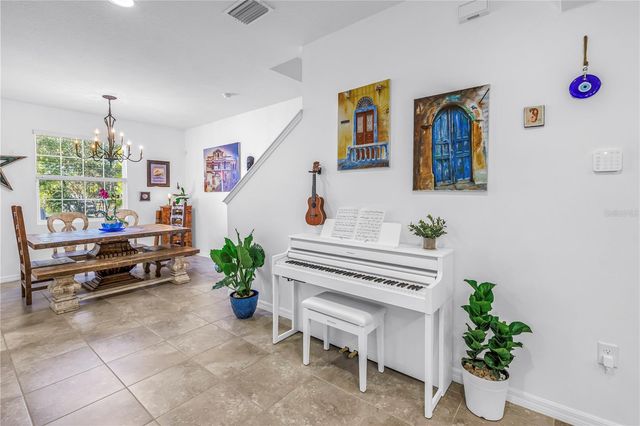 5284 6TH WAY N, St Petersburg, FL 33703