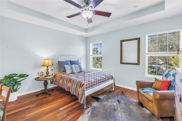 5284 6TH WAY N, St Petersburg, FL 33703