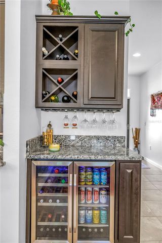 5284 6TH WAY N, St Petersburg, FL 33703