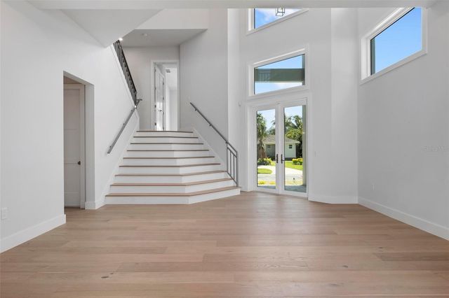 533 VENICE LANE, Sarasota, FL 34242