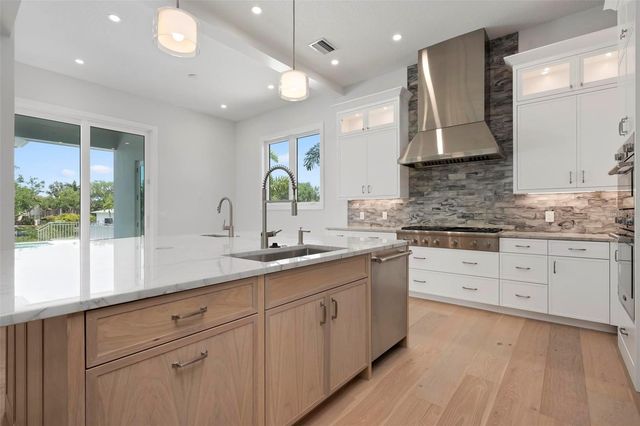 533 VENICE LANE, Sarasota, FL 34242