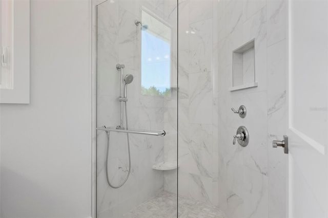 533 VENICE LANE, Sarasota, FL 34242