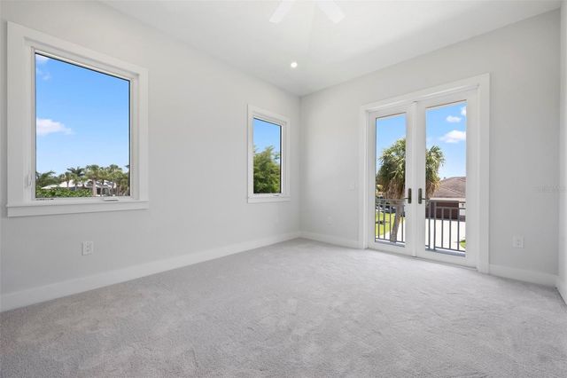 533 VENICE LANE, Sarasota, FL 34242